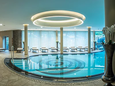 Poolbereich 4*s Wellnesshotel Unterschwarzachhof Saalbach Hinter Indoor Pool Bereich 4*s Hotel Unterschwarzachhof Saalbach Hinterglemm