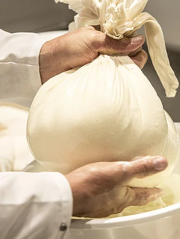 Butter nachen im Familienurlaub im Hotel Unterschwarzachhof