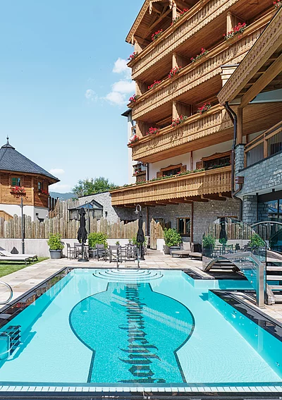 outdoor pool hotel der unterschwarzachhof saalbach hinterglemm