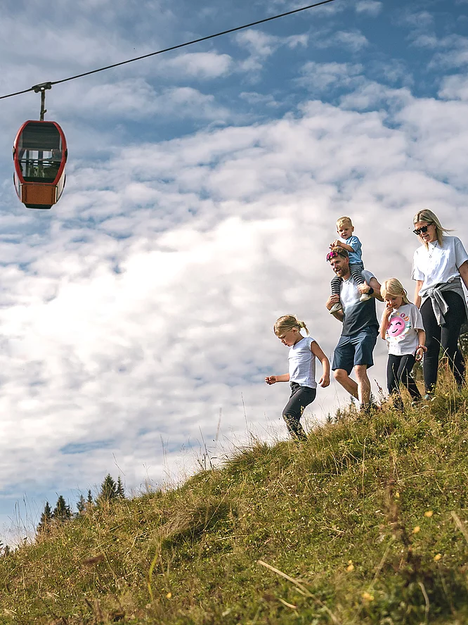 Sommer-Bergbahnen Wandern im Familienurlaub in Saalbach Hinterglemm