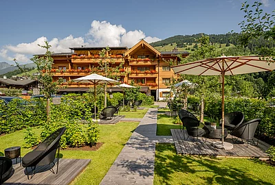 Das Foto darf ausschließlich für PR- und Marketingmaßnahmen der Unterschwarzach GmbH - Schwarzacherweg 40 - A-5754 Saalbach Hinterglemm räumlich und zeitlich unbegrenzt verwendet werden. Das Copyright verbleibt beim Bildautor Günter Standl (www.guenterstandl.de). Jegliche Nutzung Dritter ist mit dem Bildautor gesondert zu vereinbaren. Der Bildautor stellt das gelieferte Bildmaterial nicht von Rechten Dritter frei. Etwaige Ansprüche Dritter fallen in den Verantwortungsbereich des Bildnutzers.
