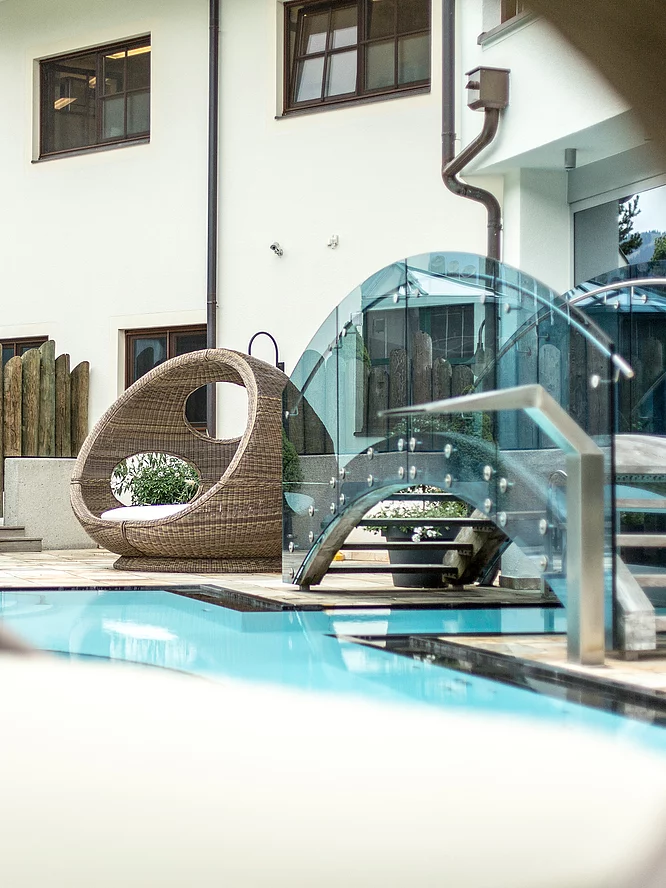 Indoor & outdoor pools Outdoor pool in the Hotel Unterschwarzachhof