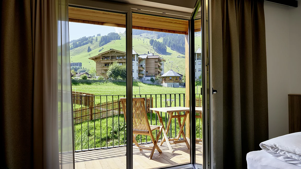 Ausblick Balkon im Mitarbeiterwohnhaus Unterschwarzachhof Saalbach Hinterglemm