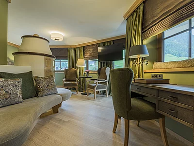 Wohnbereich in der Familiensuite Deluxe im Hotel Unterschwarzachhof