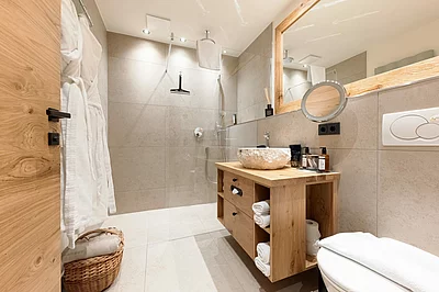 Bad Zirbensuite im Unterschwarzachhof in Saalbach Hinterglemm