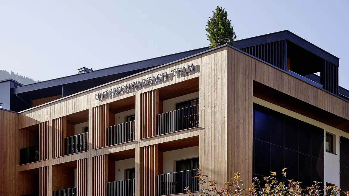 Fassade Mitarbeiterwohnhaus Unterschwarzachhof Saalbach Hinterglemm